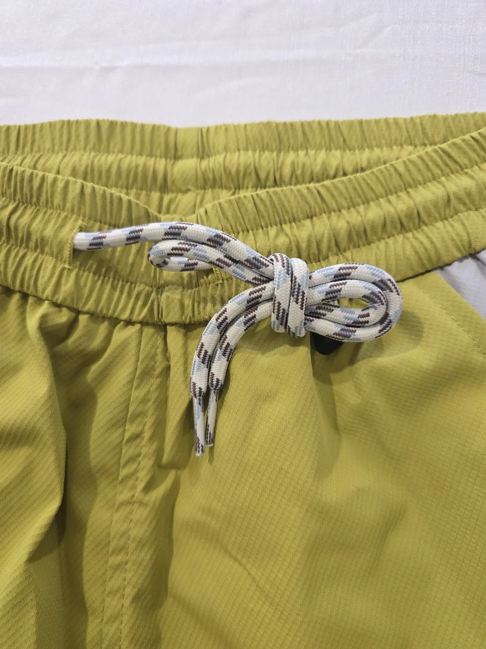 2 Men's Performance Elastic  Drawstring Waist Zipper Pockets Shorts Size Small